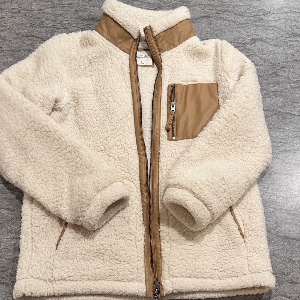 Abercrombie & Fitch Cream and Tan Sherpa jacket